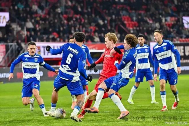 亚博官网- 费耶诺德对阿贾克斯精彩纷呈的比赛 