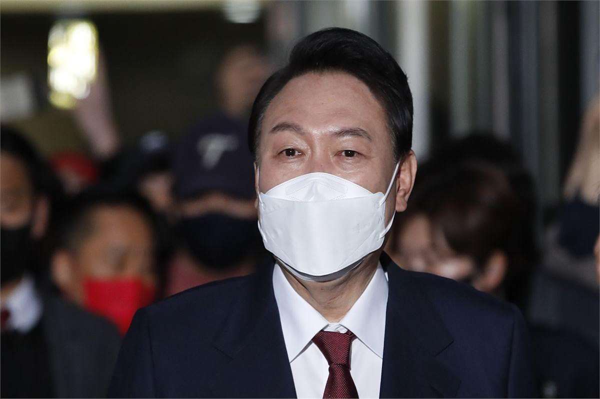 亚博YaBo中文官网-从风云突变尤文图斯赛后更衣室发声到加时末段马赛调整名单以备社区盾，罗马今晚门线救险的简单介绍